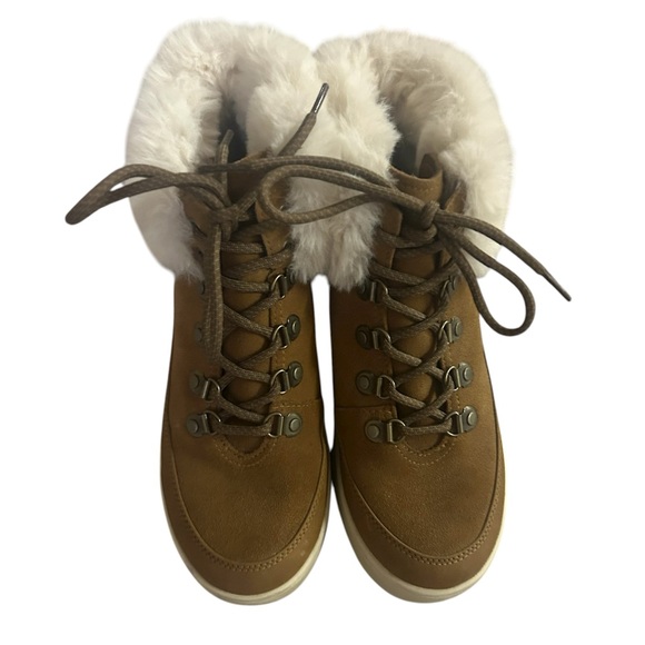 Koolaburra by Ugg Women's size 7 Lace-Up Boots - Picture 1 of 6